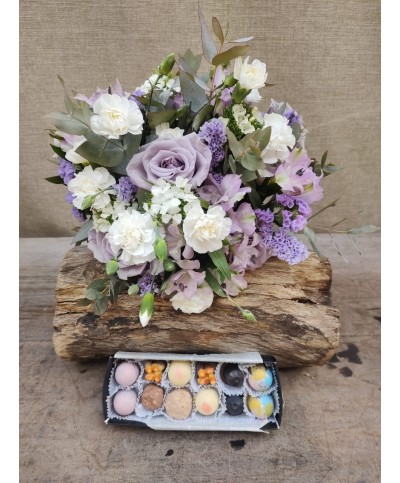 Abrazo de Lavanda|bouquet & chocolates