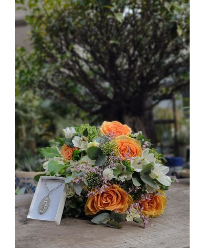 Amada| Ramo de flores con cadenita