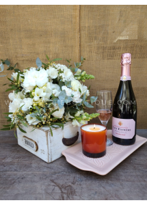 Momentos Inolvidables | Bouquet, Vela & Champagne