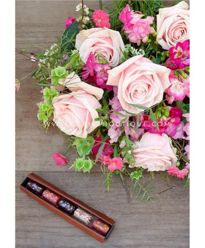 Cada Flor Lleva Tu Nombre, Mamá |  Bouquet & Chocolates