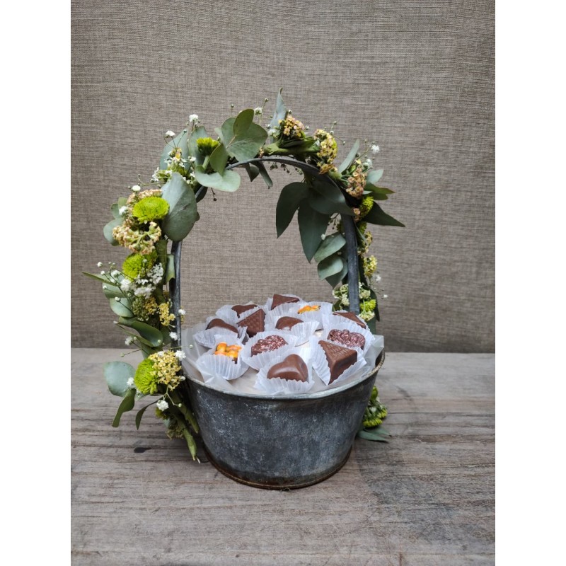 Reina de Pascua | Coronita & chocolates