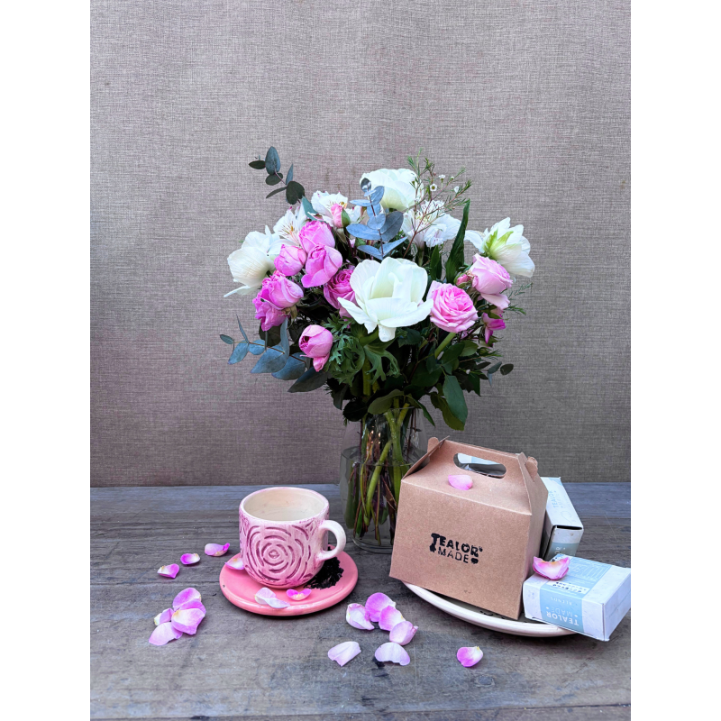 Septiembre a Tu Lado | Ramo de Flores & Blends de Té