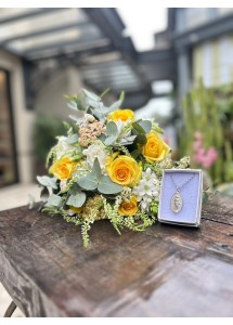 Homenaje a María|Bouquet & medalla