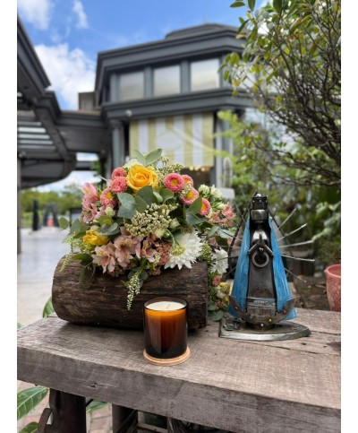 Abençoada por Maria | Buquê & vela Abençoada por Maria | Buquê & vela