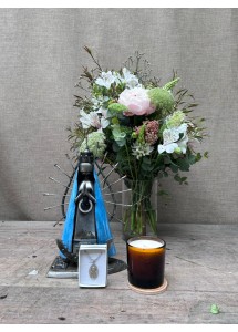 Eternal Mary | Bouquet, Candle & Medal