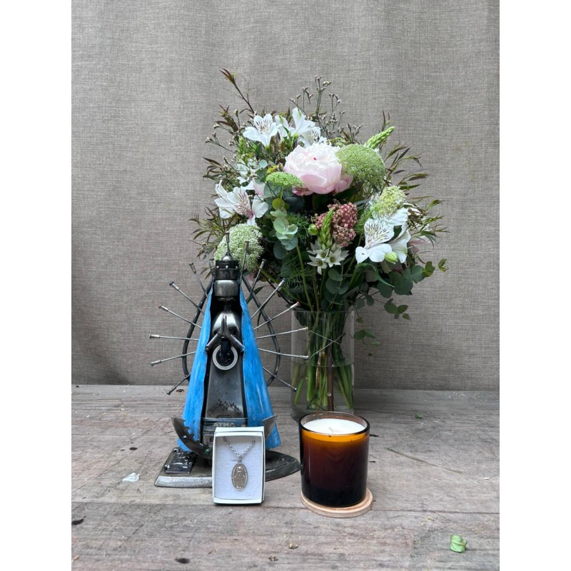 Maria Eterna | Buquê, Vela e Medalha