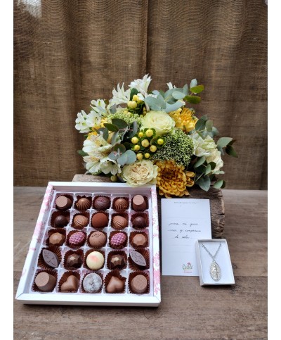 Estrella de la mañana|Ramo con chocolates, cadenita y vela