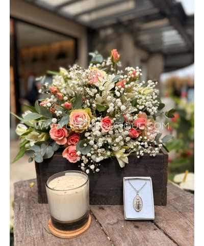 Fuerza del amor| Bouquet, vela y cadenita