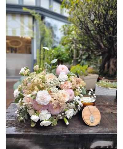 Aroma Bajo la Lluvia | Bouquet, Vela & Medalla