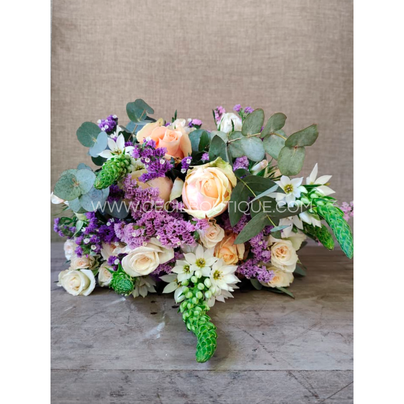 Ella te necesita|Ramo bouquet