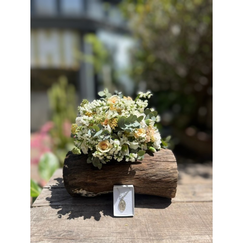 Mary's table|bouquet Mary's table|bouquet