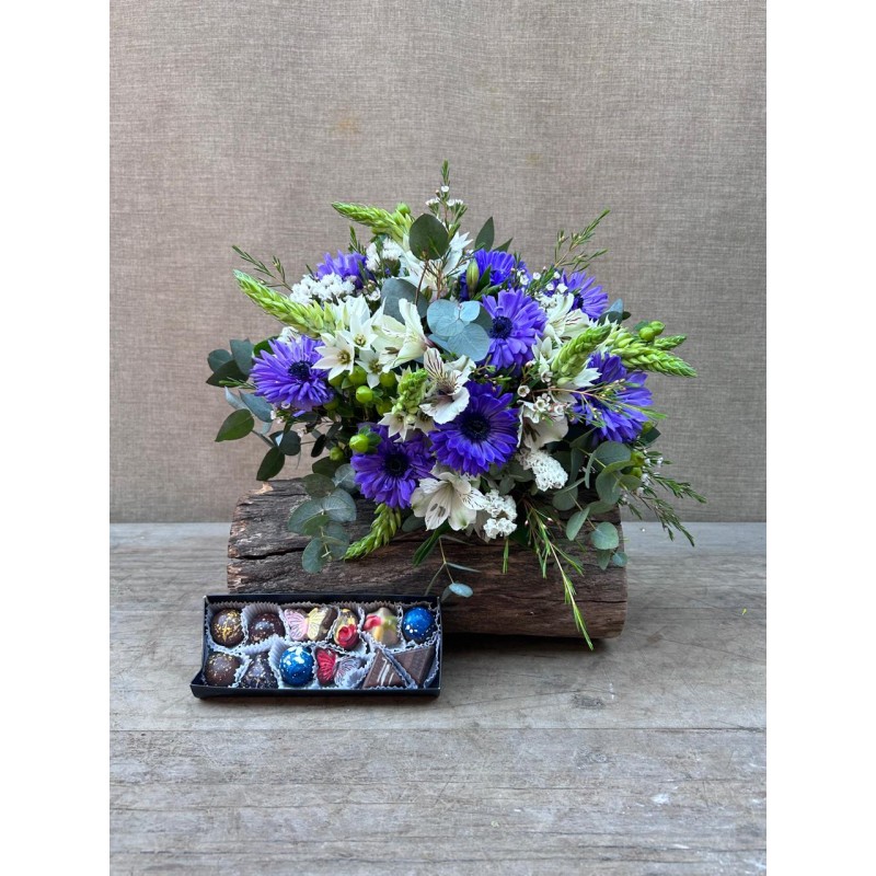 Noche de primavera|Bouquet y chocolates Noche de primavera|Bouquet y chocolates